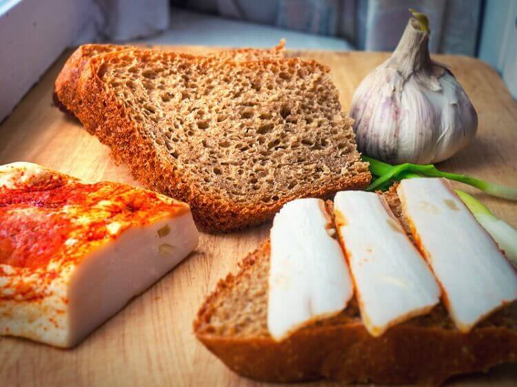 Новое открытие! Сало полезнее оливкового масла