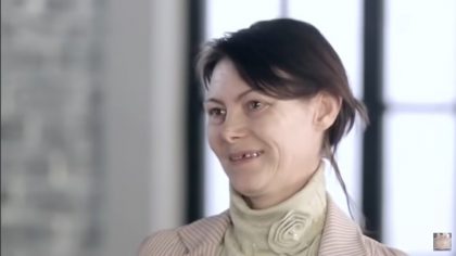 К стилистам &laquo;На&nbsp;10 лет моложе&raquo; пришла 43-летняя, которая выглядит престарелой дамой. Что с ней сделали